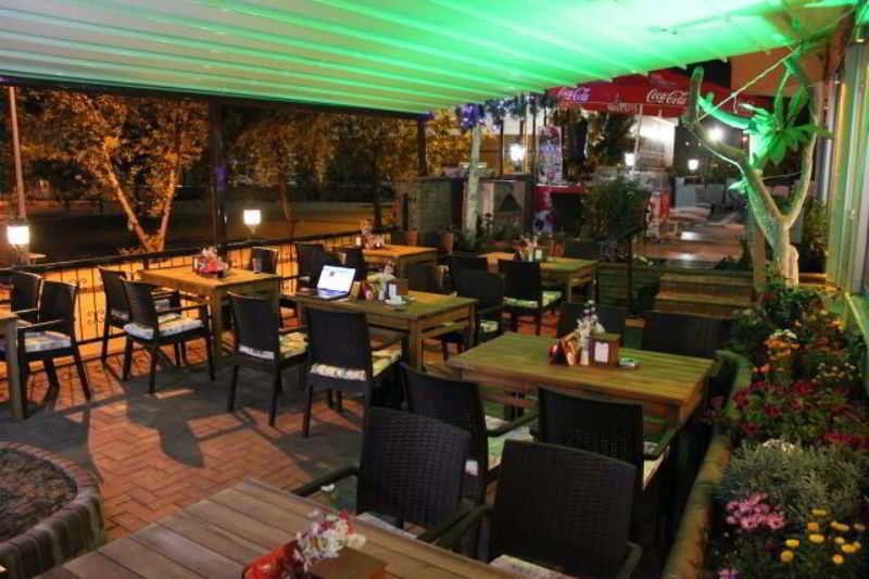 阿塔克公寓式酒店 阿拉尼亚 外观 照片
